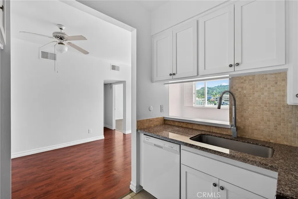Additional image 19 of 4441 Woodman Avenue Unit 304, Sherman Oaks, CA 91423