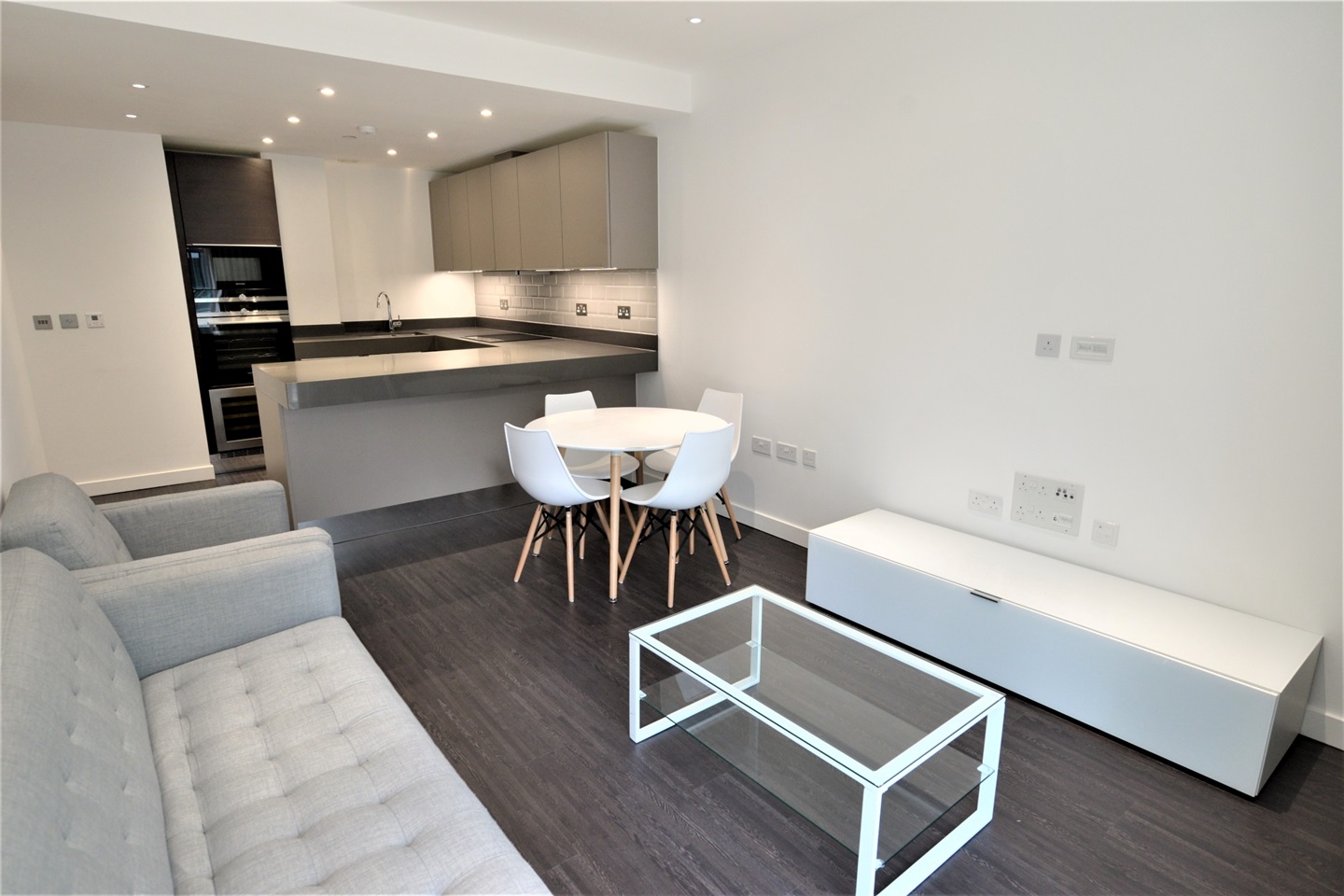 Additional image 9 of 1 Bed Flat, Catalina House, E1, N1 7GU