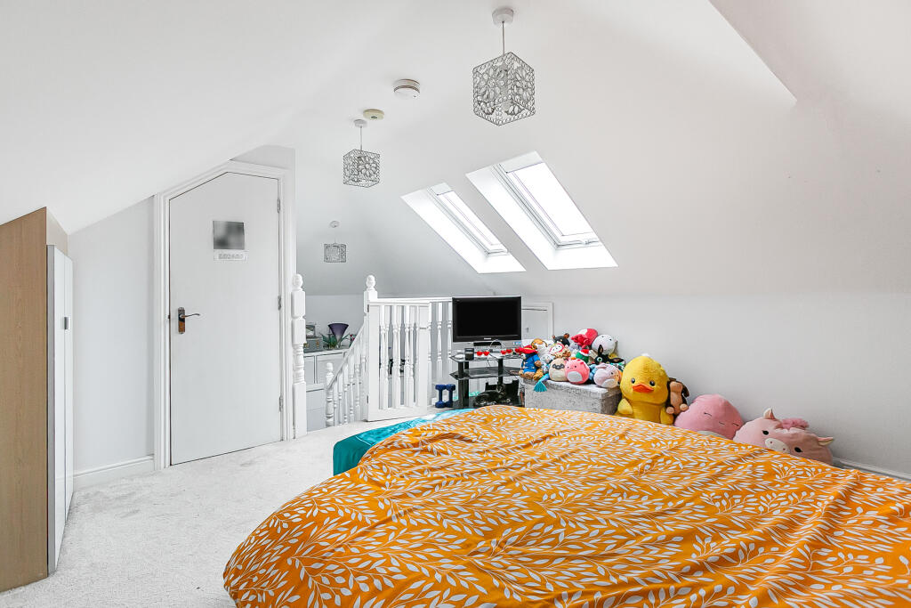 Additional image 12 of Maplefield, Park Street, St Albans, AL2