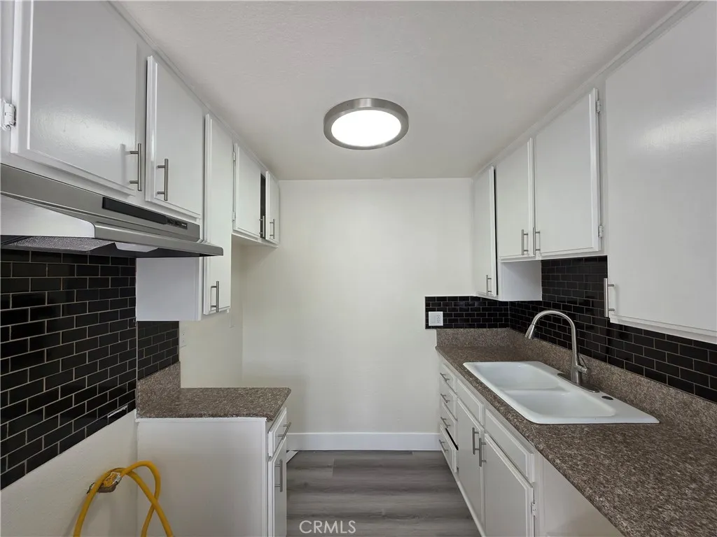 Additional image 3 of 6911 Woodley Ave Unit 101, Van Nuys, CA 91406