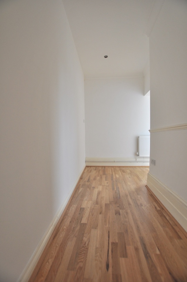 Additional image 3 of 1 Bed Flat, Old St, EC1V, N1 7GU