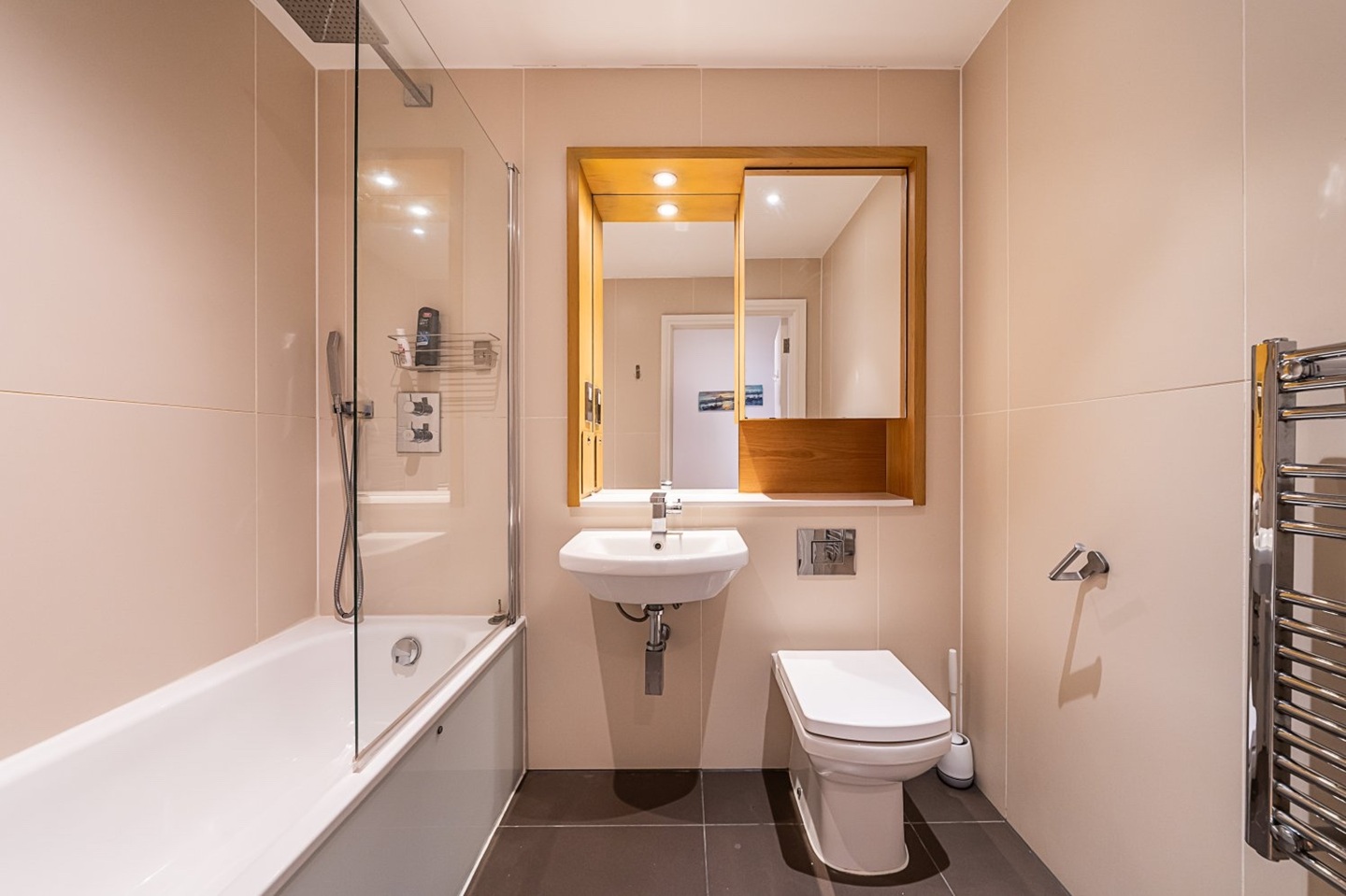 Additional image 10 of 2 Bed Flat, Clapham Road, SW9, N1 7GU