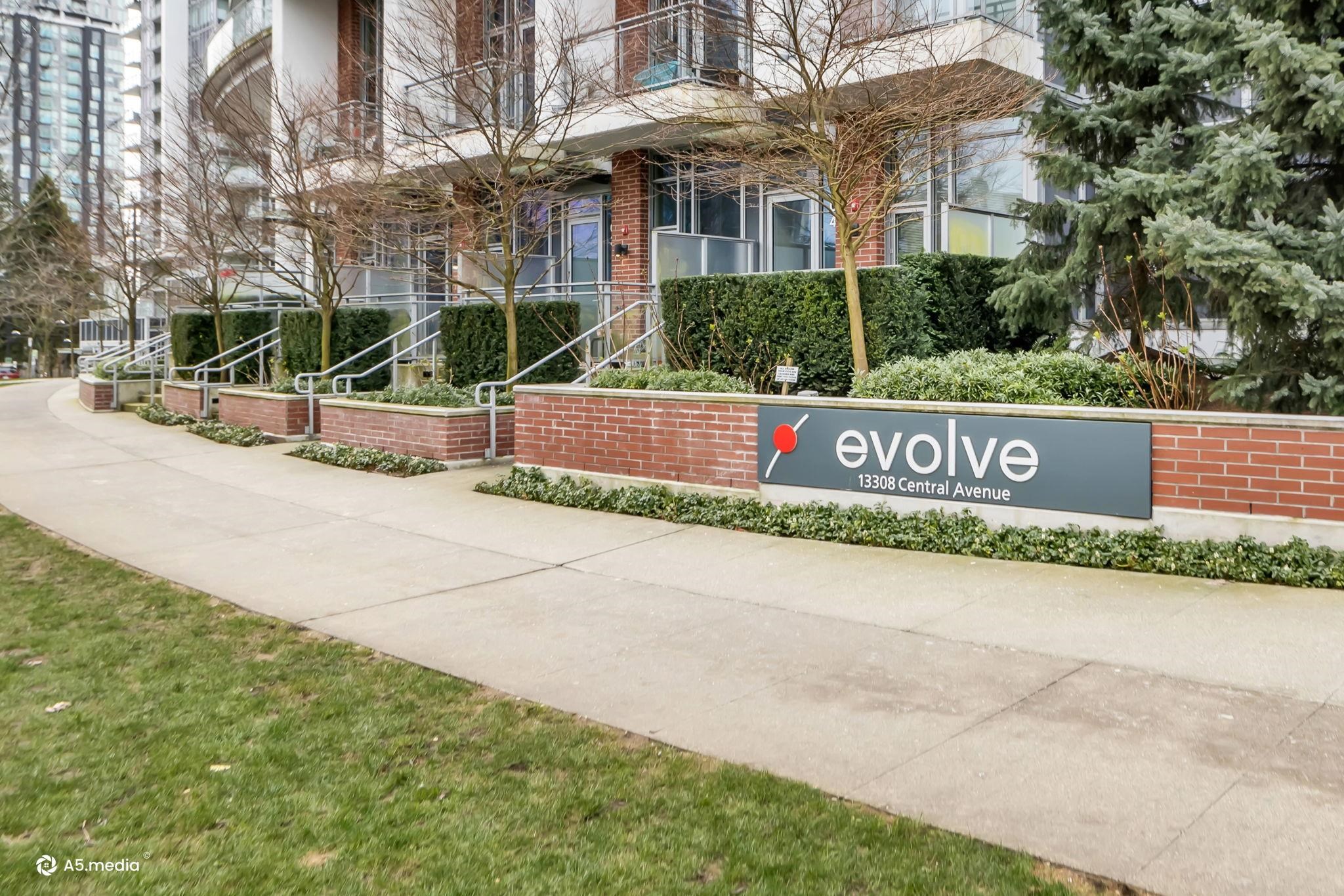 2903-13308 Central Avenue, Surrey, BC, V3T 0M4