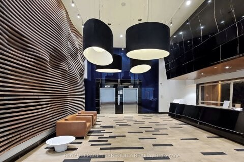 Additional image 8 of 1313-111 Bathurst Street, Toronto, ON, M5V 0M9