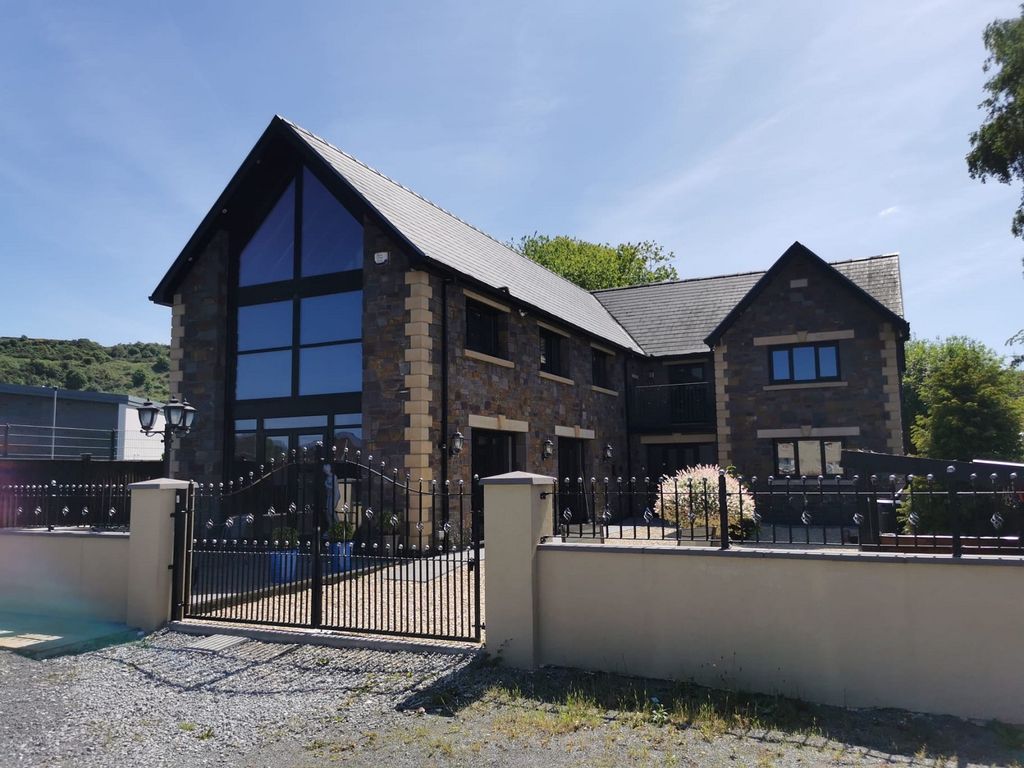 5 bed detached house for saleCwrt Sart, Neath, Neath Port Talbot. SA11