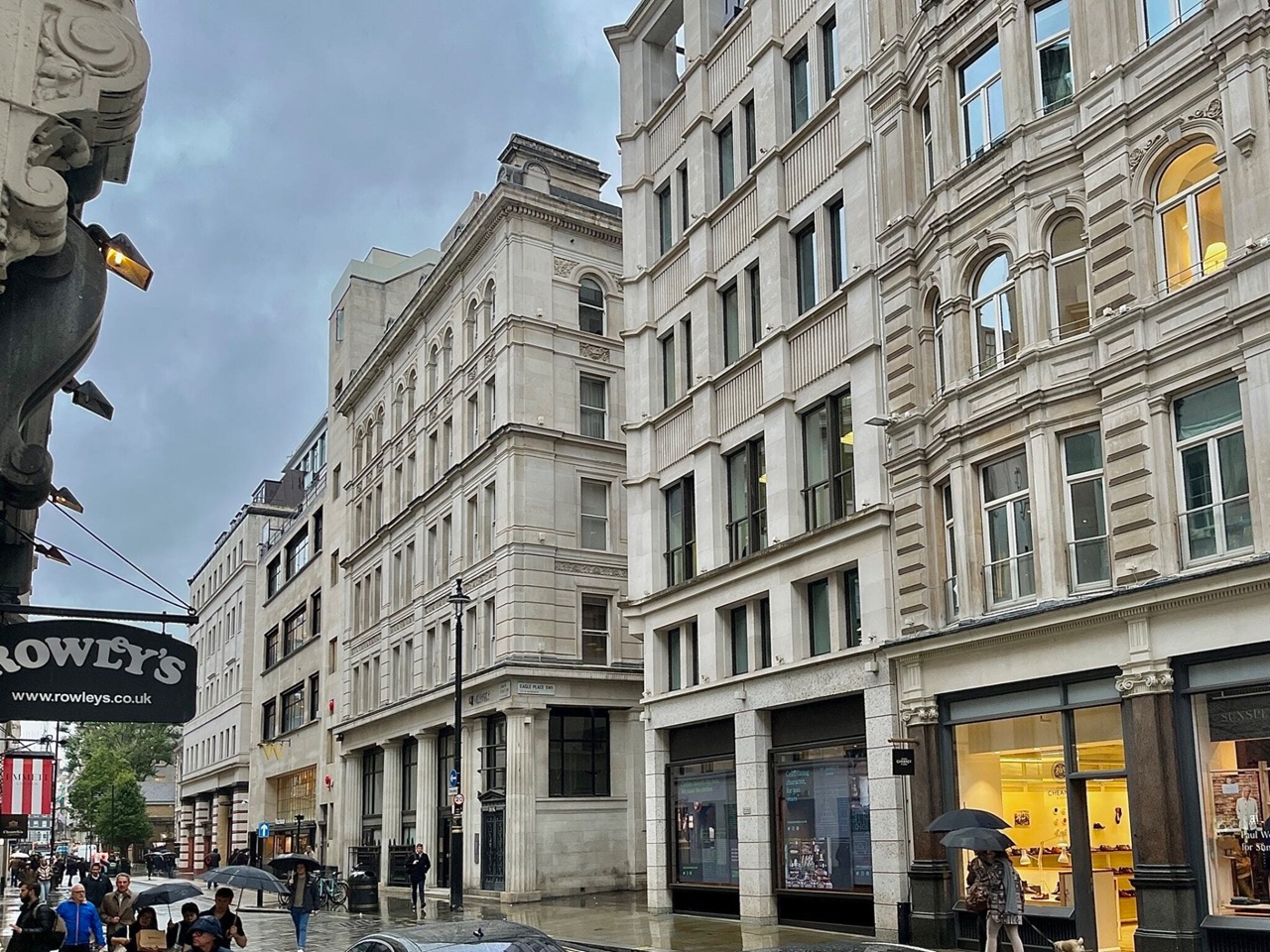 Additional image 7 of 1 Bed Flat, Bank Chambers, SW1Y