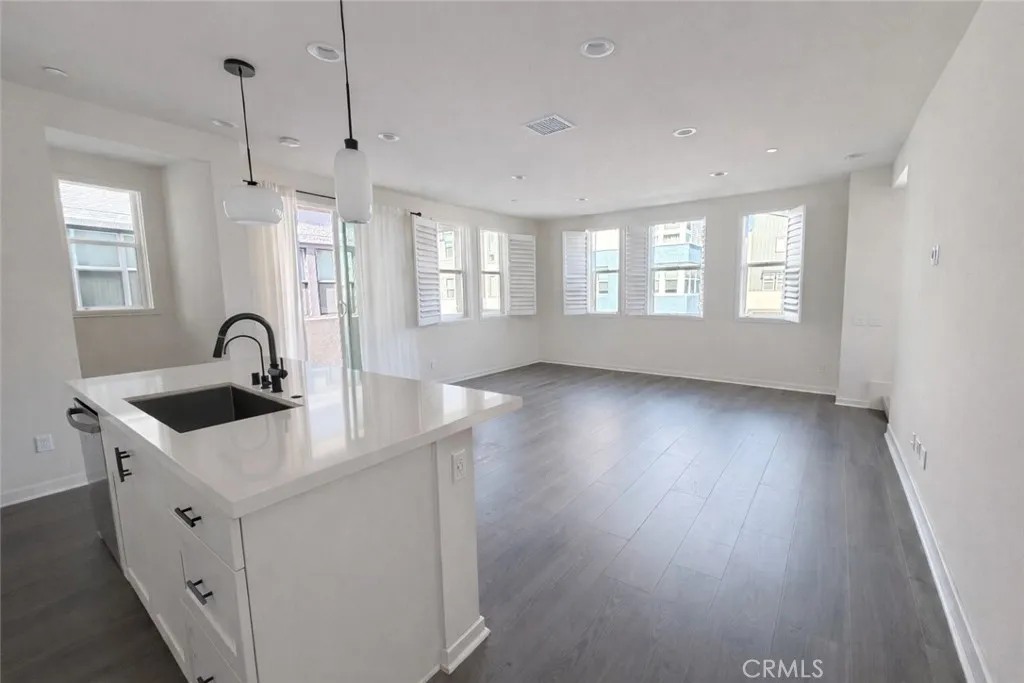 Additional image 31 of 118 Tenor, Irvine, CA 92618