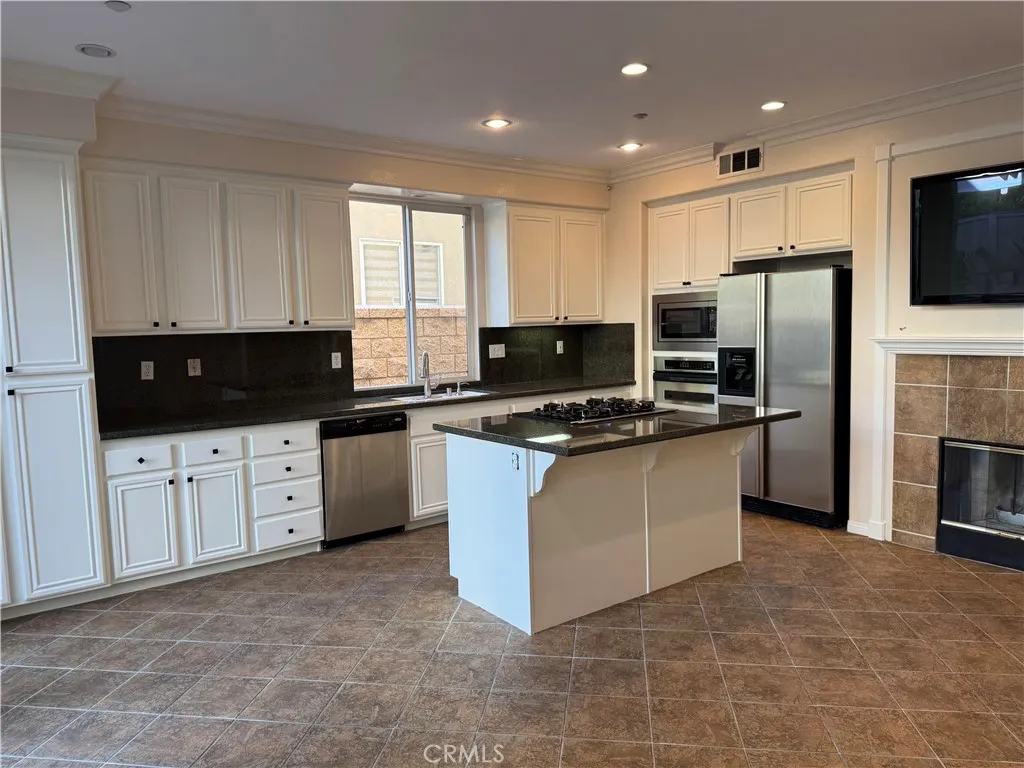 Additional image 43 of 16826 Pembrook Ln, Huntington Beach, CA 92649