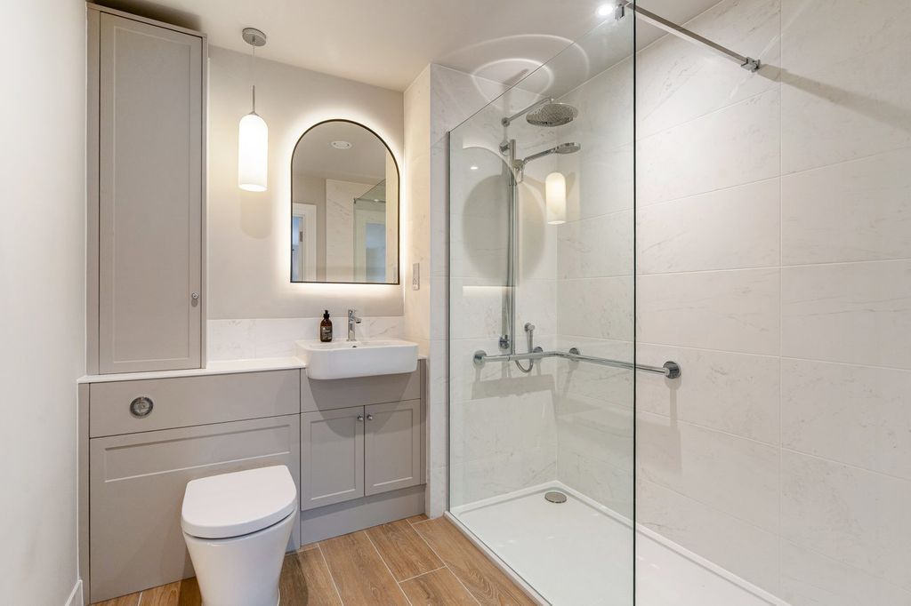 Additional image 19 of 3 bed flat for saleBower House, Arden Lawn, Stratford Road, Henley In Arden, Warwickshire B95