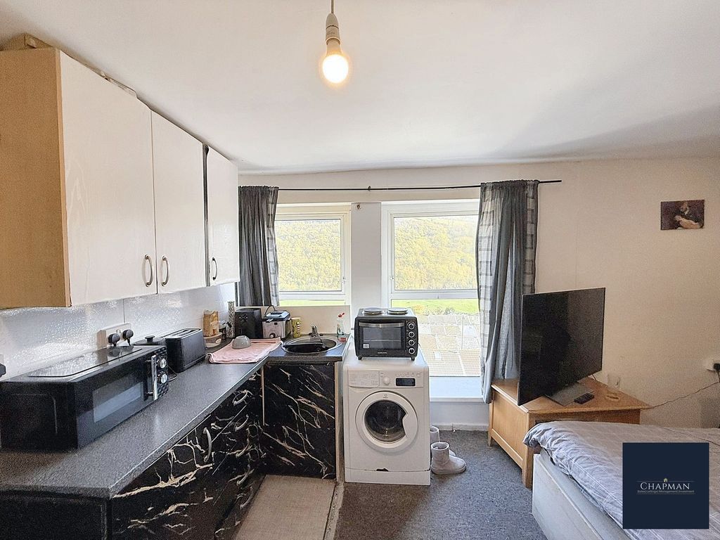 Additional image 5 of 2 bed flat for saleDuffryn Street, Ferndale CF43