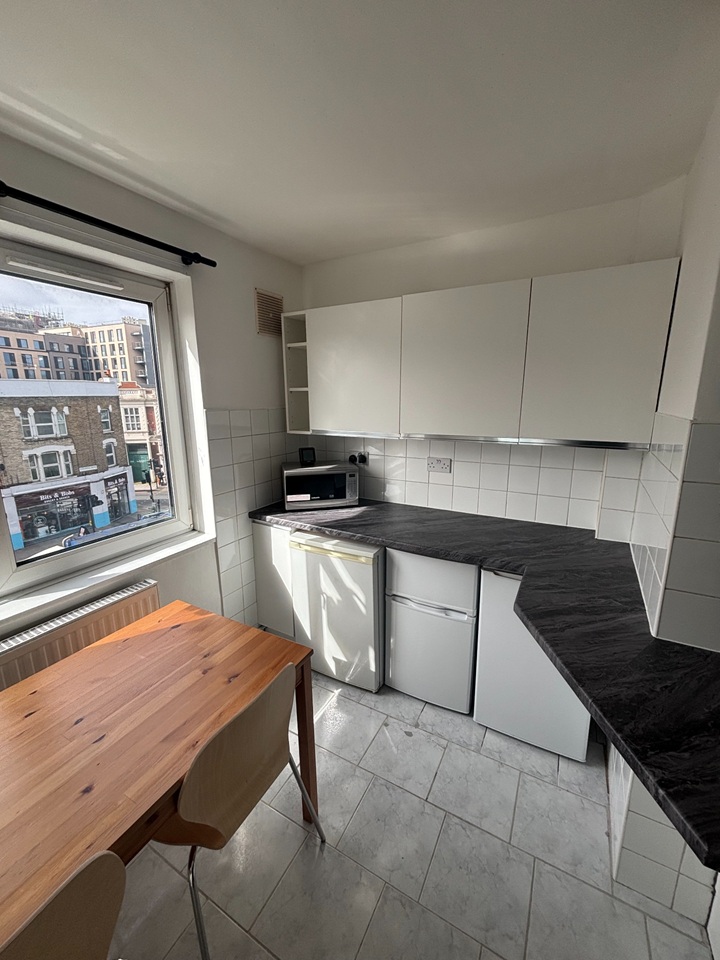 Additional image 9 of 2 Bed Flat, Waltham House, SW9, N1 7GU