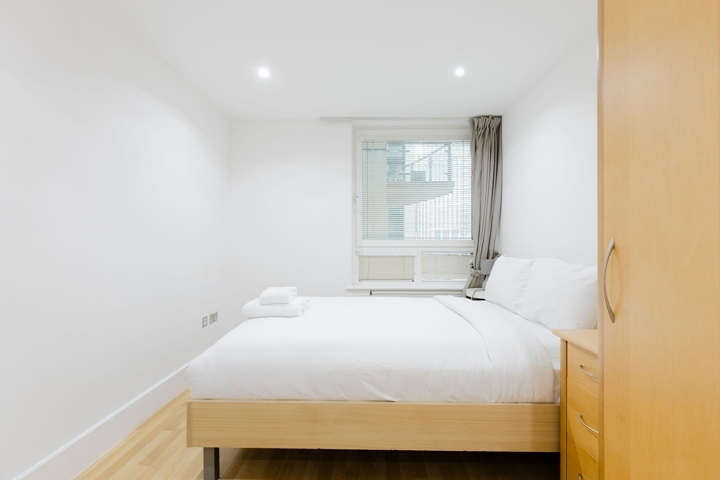 Additional image 26 of 2 Bed Flat, St George Wharf, SW8, N1 7GU