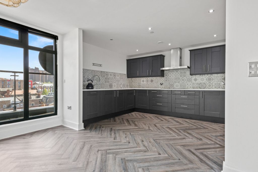 Additional image 8 of 3 bed flat for saleColquitt Street, Liverpool L1