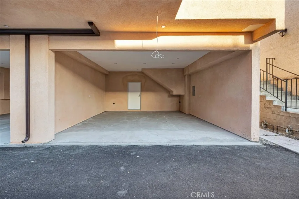 Additional image 19 of 569 E Cypress Avenue, Burbank, CA 91501