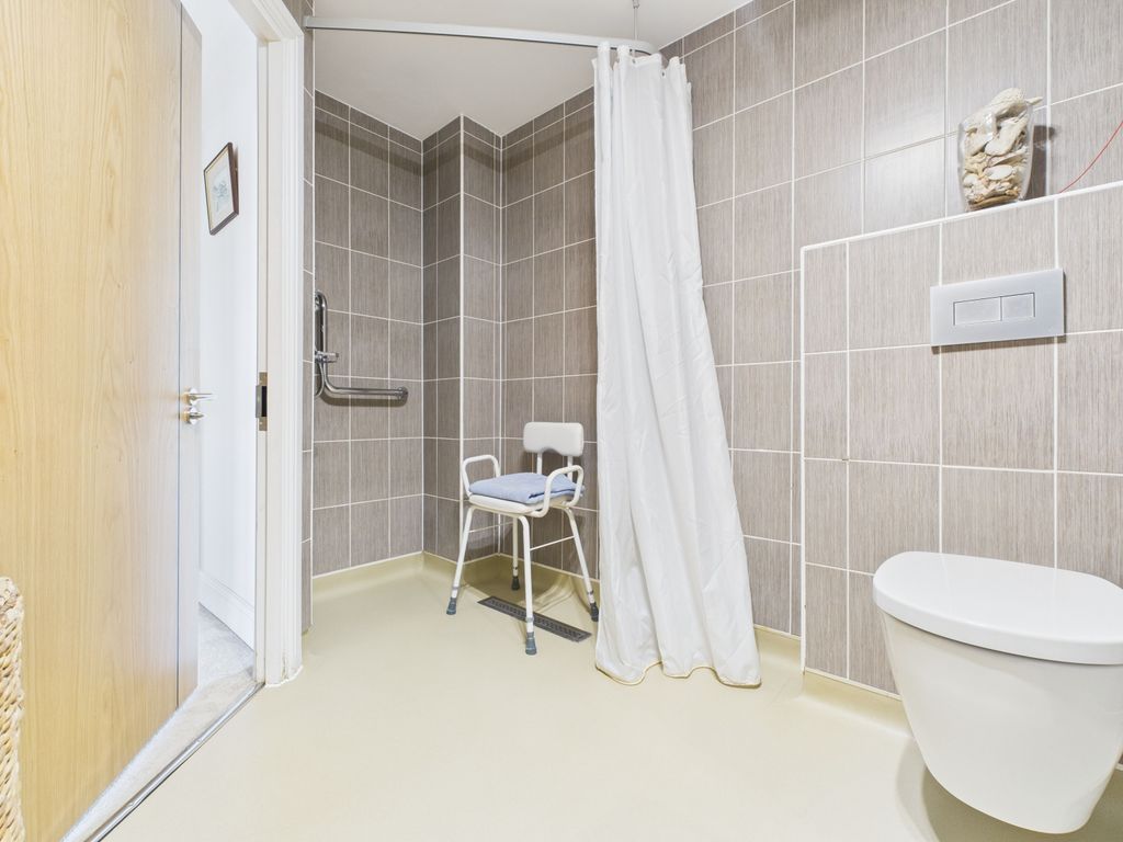 Additional image 9 of 2 bed flat for sale45 Wardington Court Welford Road, Northampton NN2