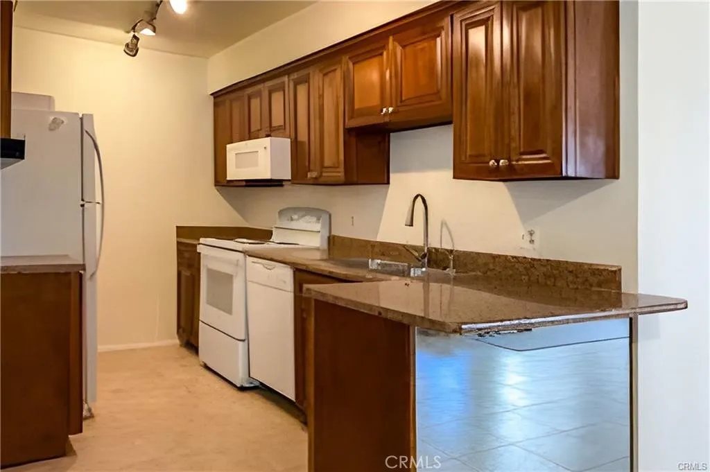 Additional image 14 of 1150 E Amado Rd Unit 8B1, Palm Springs, CA 92262