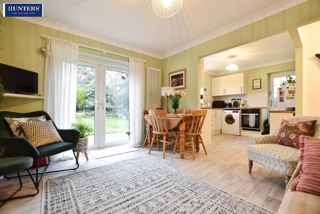 2 bed detached bungalow for saleRileston Place, Scunthorpe DN16