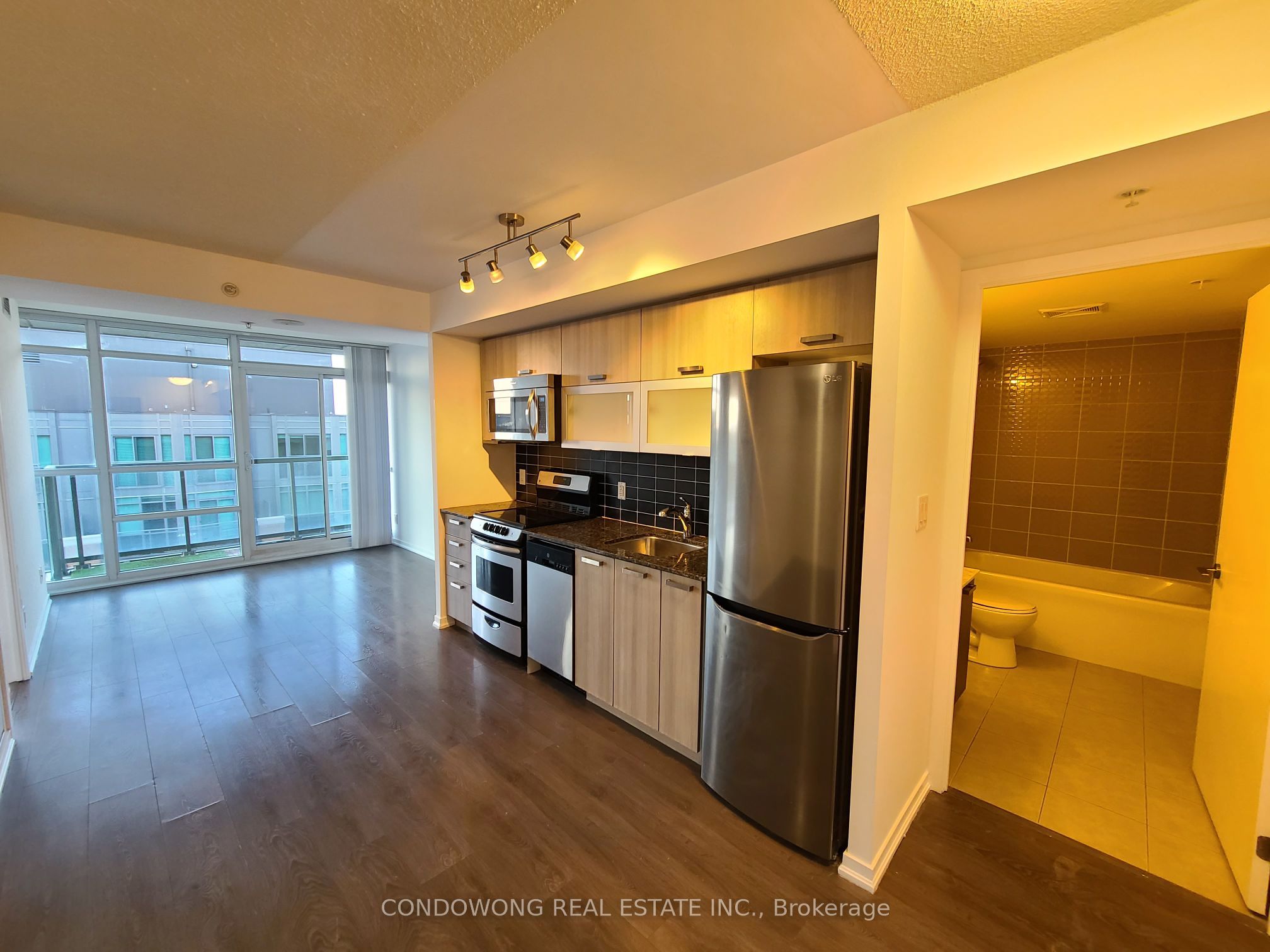 1019-68 Abell Street, Toronto, ON, M6J 0B1