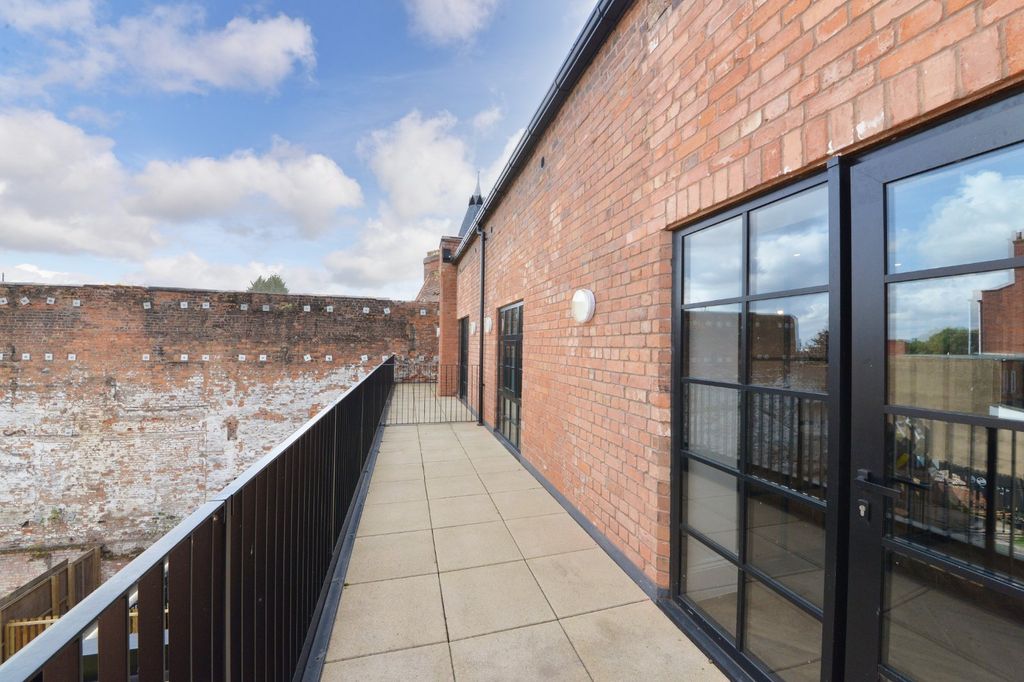 Additional image 5 of 3 bed flat for saleThe Gothic, 4-6 Great Hampton Street, Birmingham B18