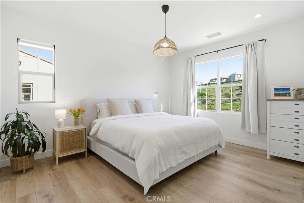 Additional image 88 of 107 Landroute, Irvine, CA 92618