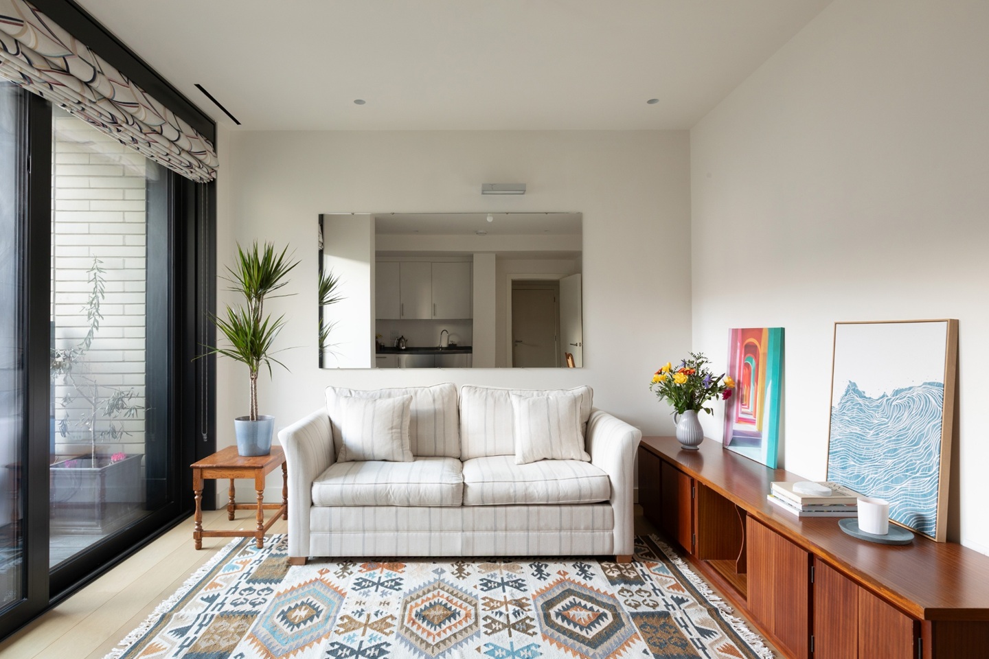 1 Bed Flat, Newman Street, W1T, N1 7GU