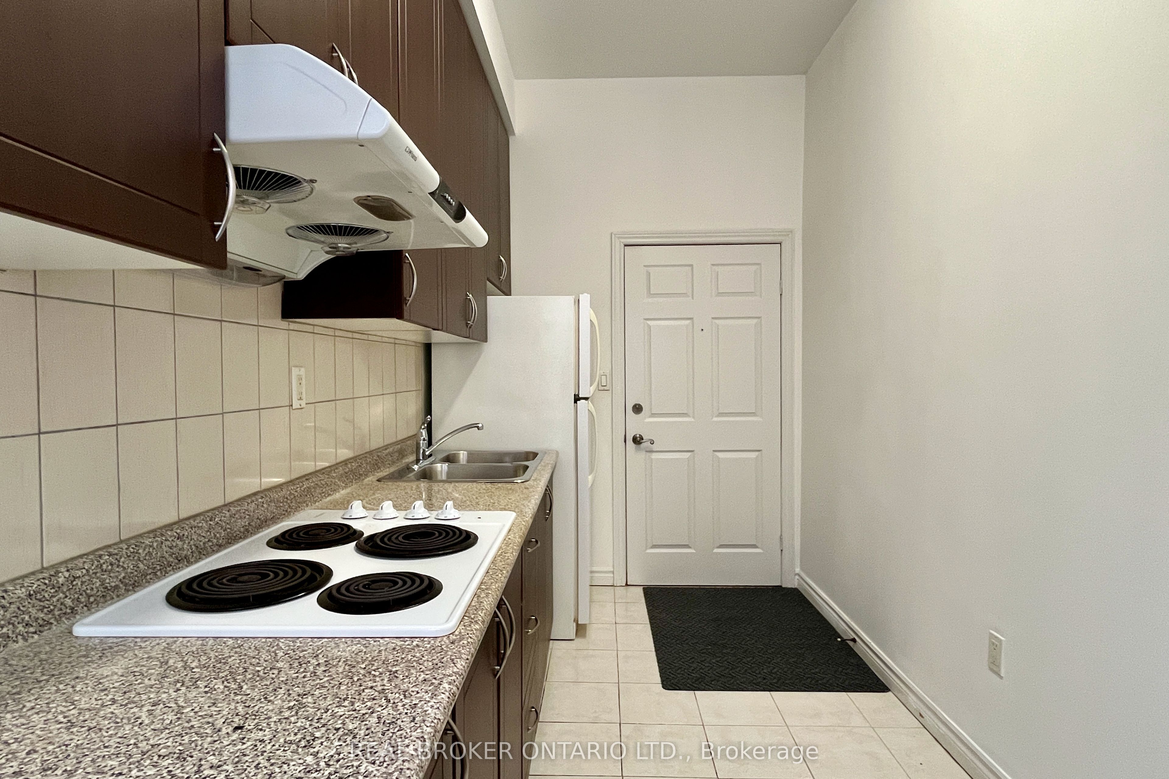 Additional image 2 of 2-274 Coxwell Avenue, Toronto, ON, M4L 3B6