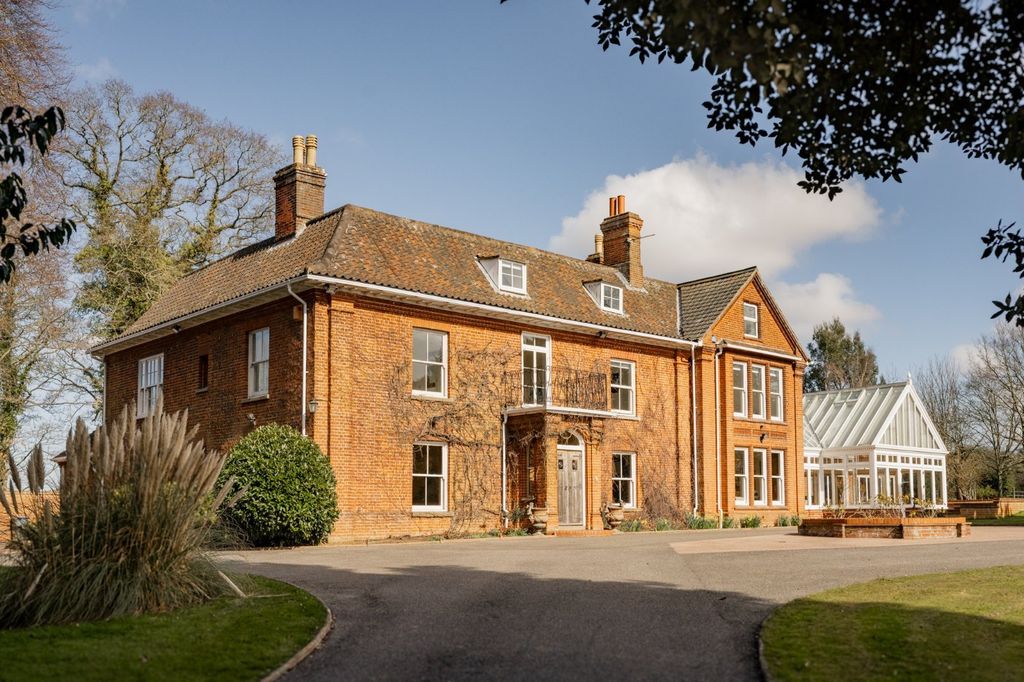6 bed detached house for saleDrabblegate, Aylsham, Norfolk NR11