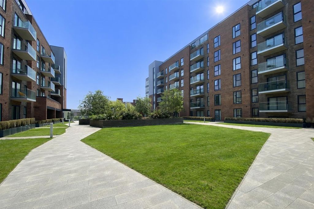 Additional image 12 of 2 bed flat for saleEast Station Road, Fletton Quays, Peterborough PE2