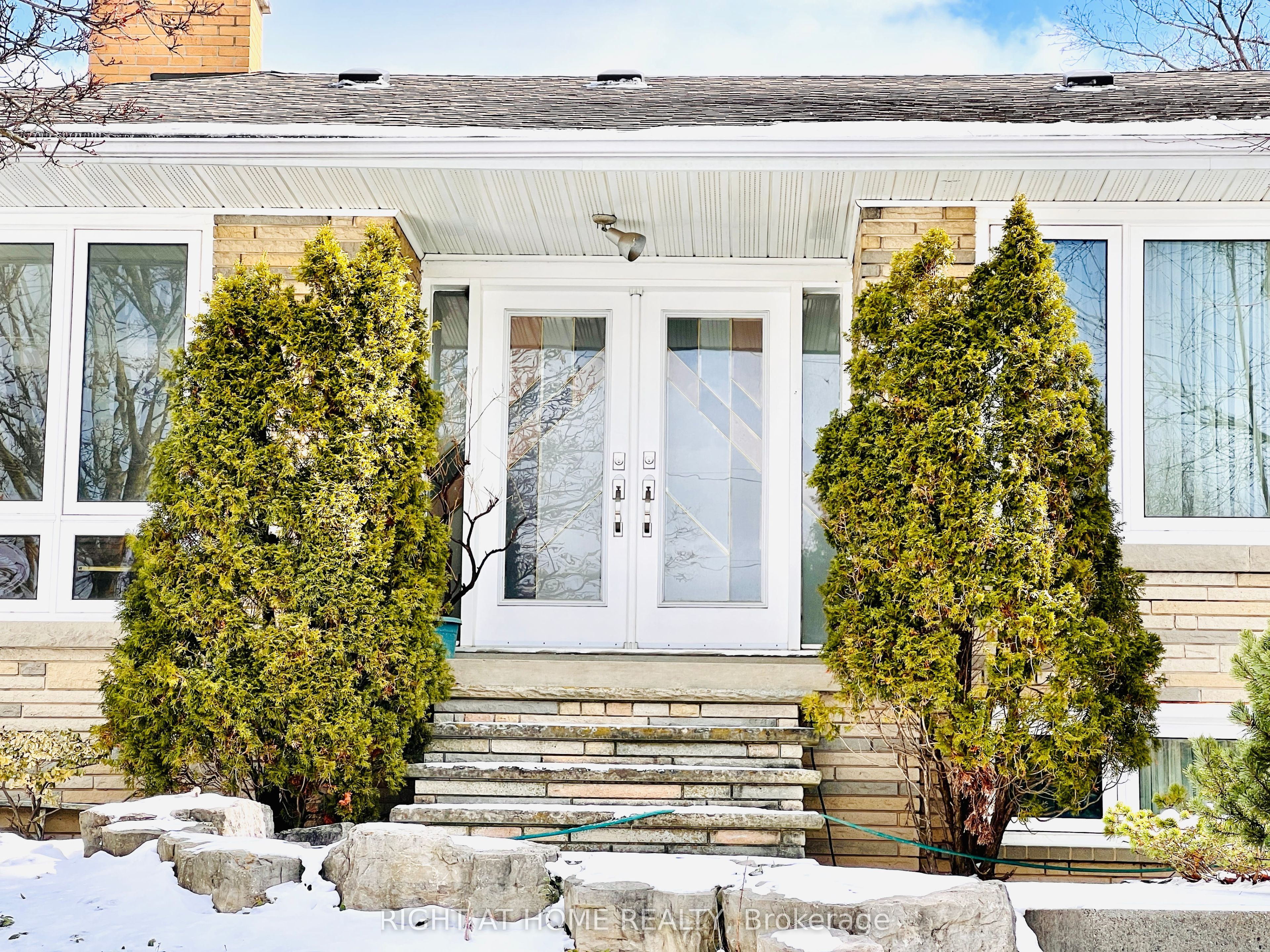 77 Riverside Boulevard, Vaughan, ON, L4J 1J1 photo 2