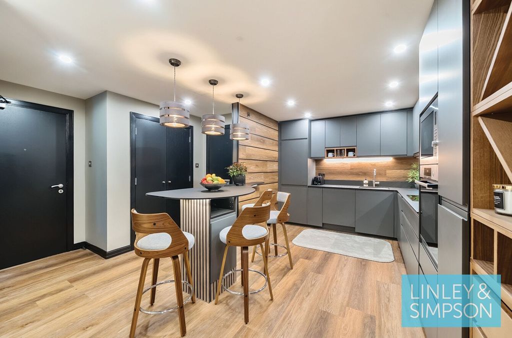 Additional image 5 of 2 bed flat for salePortland Place, 5 Calverly Street, Leeds LS1