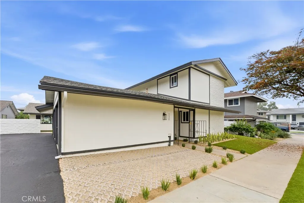 1172 N Shattuck St Unit A, Orange, CA 92867