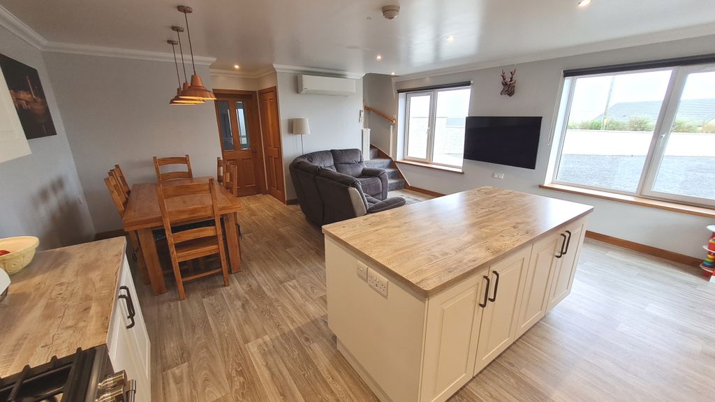 3 bed detached house for saleDeerness KW17 photo 5