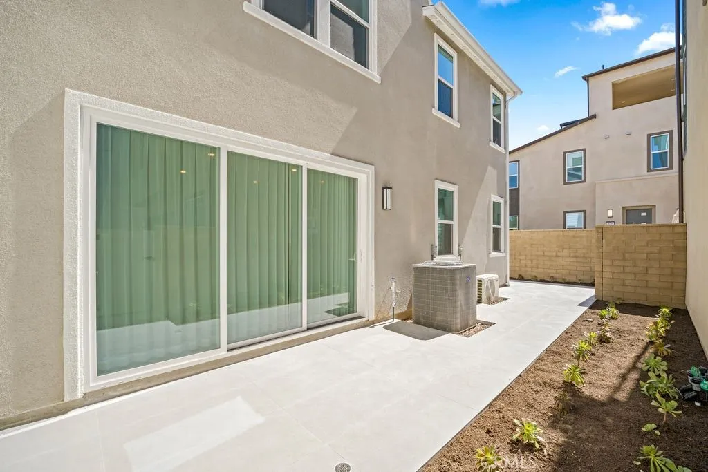 430 Lobata, Irvine, CA 92618