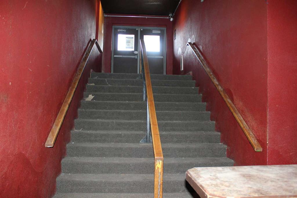 Additional image 3 of 3216 13 Avenue SE, Medicine Hat, AB, T1B 1H8