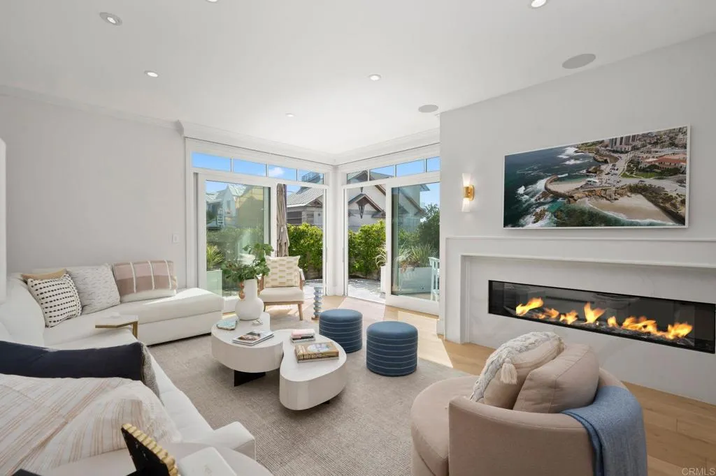 Additional image 4 of 2211 Ocean Front, Del Mar, CA 92014