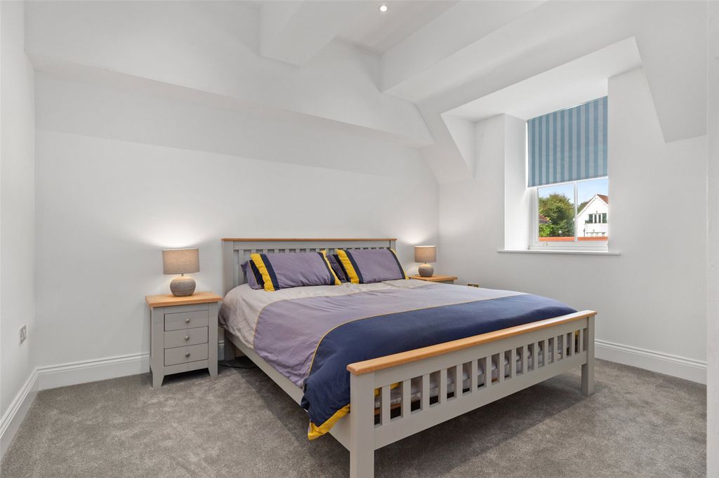 Additional image 8 of 3 bed flat for saleFlat 16 Mansion House, Bryn Y Mor, Narberth Road, Tenby, Pembrokeshire SA70