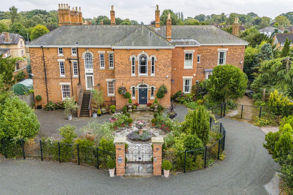 7 bed country house for saleThe Dower House, Lincoln LN4