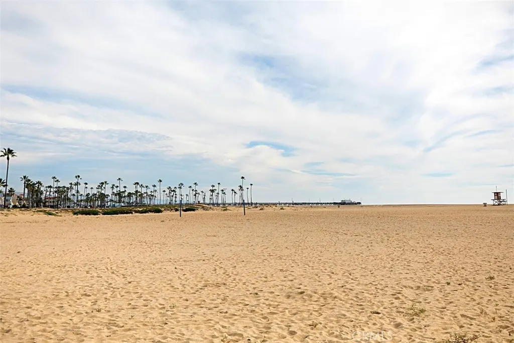 Additional image 90 of 208 E Balboa Boulevard, Newport Beach, CA 92661
