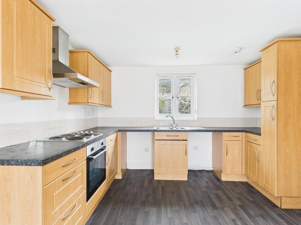 2 bed flat for saleGeraint Jeremiah Close, Neath SA11 photo 5