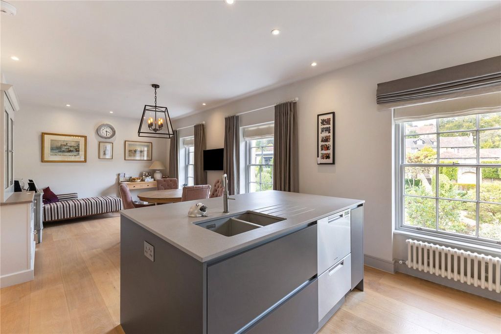 Additional image 5 of 3 bed flat for saleSomerset Place, Bath, Somerset BA1