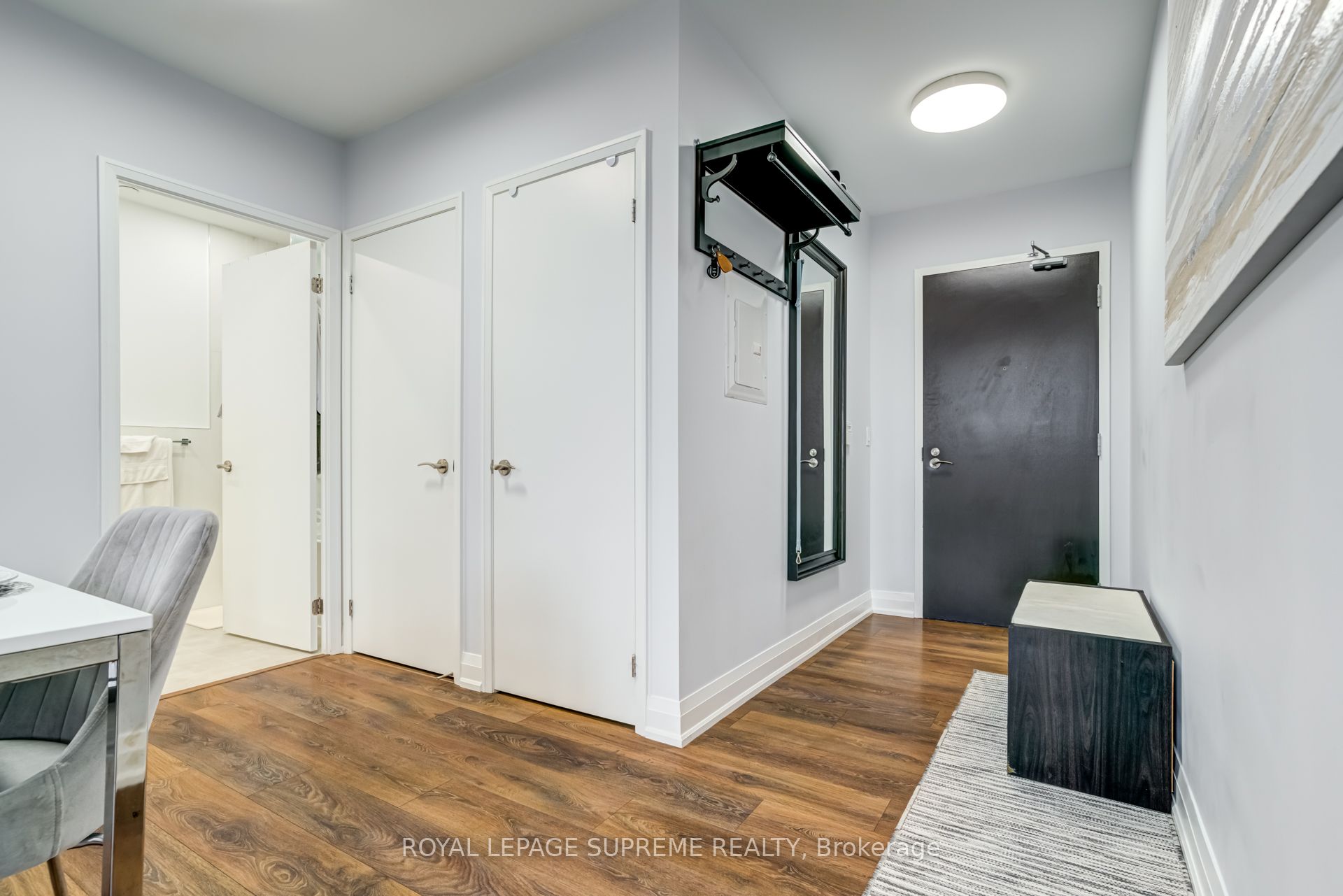 Additional image 4 of 302-9 Valhalla Inn Road, Toronto, ON, M9B 0B2