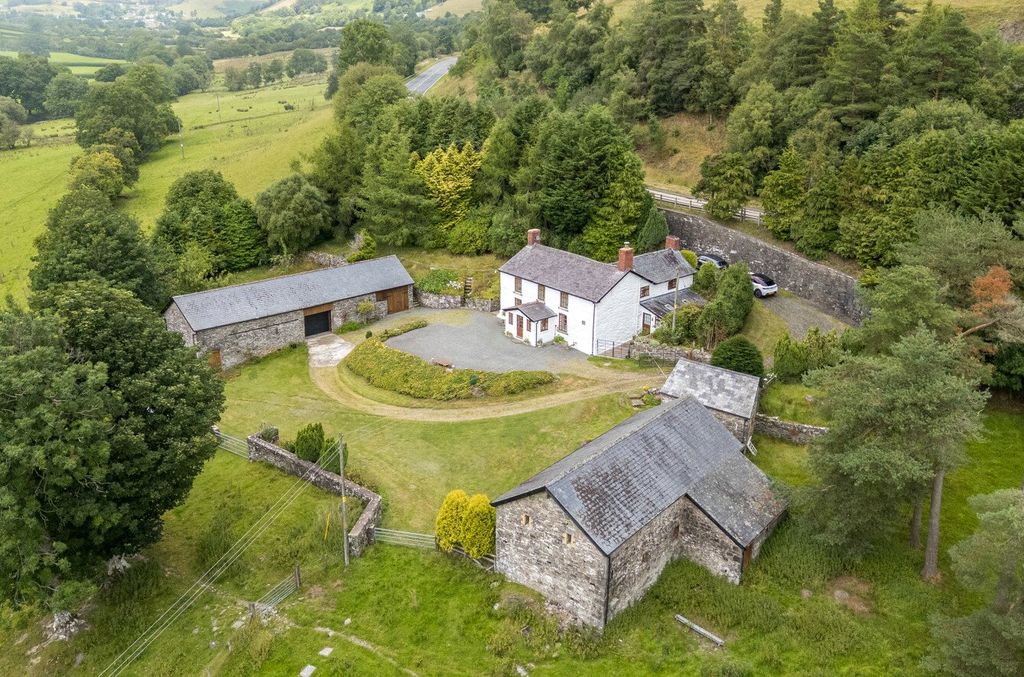4 bed detached house for saleDolfach Isaf, Llangurig, Llanidloes, Powys SY18