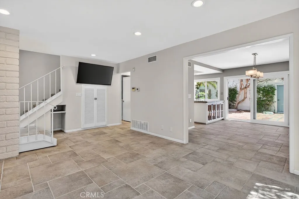 Additional image 5 of 401 Vista Roma, Newport Beach, CA 92660