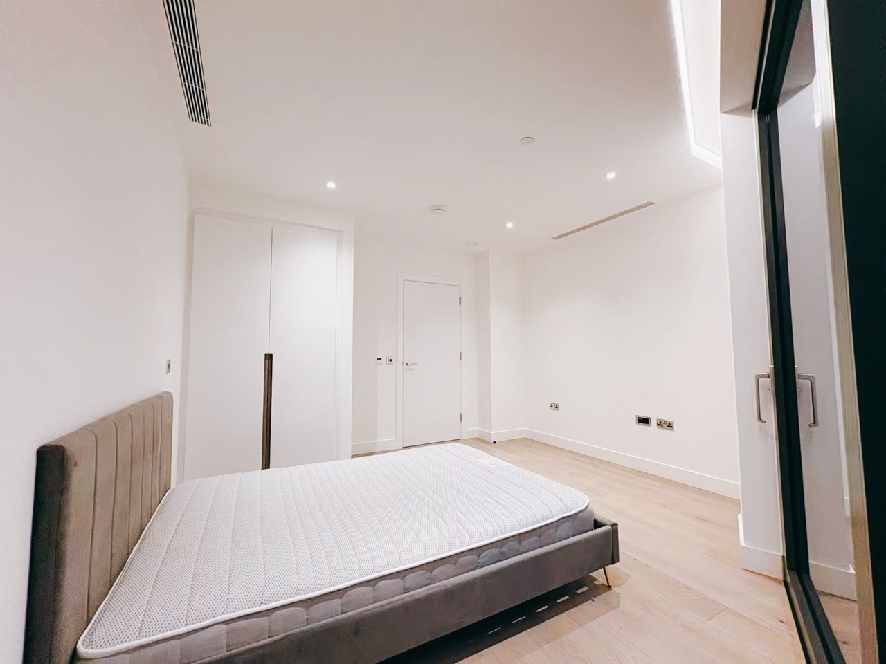 Additional image 9 of 2 Bed Flat, Majesty House, WC1X, WC1X 0FG