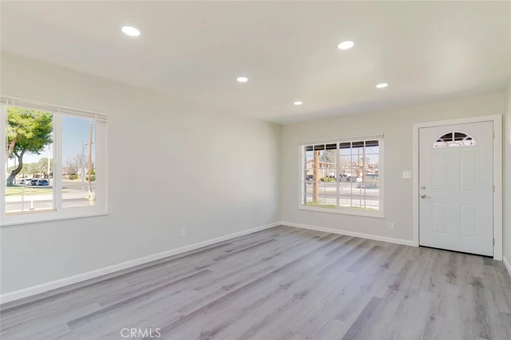 Additional image 6 of 44961 5th Street E, Lancaster, CA 93535