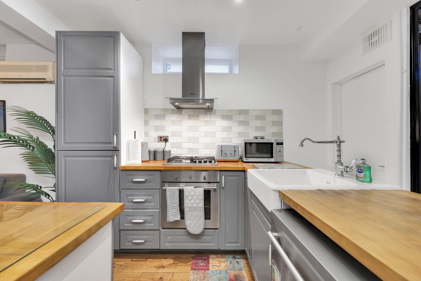 Additional image 5 of 2 Bed Flat, Fullwood's Mews, N1, N1 7GU