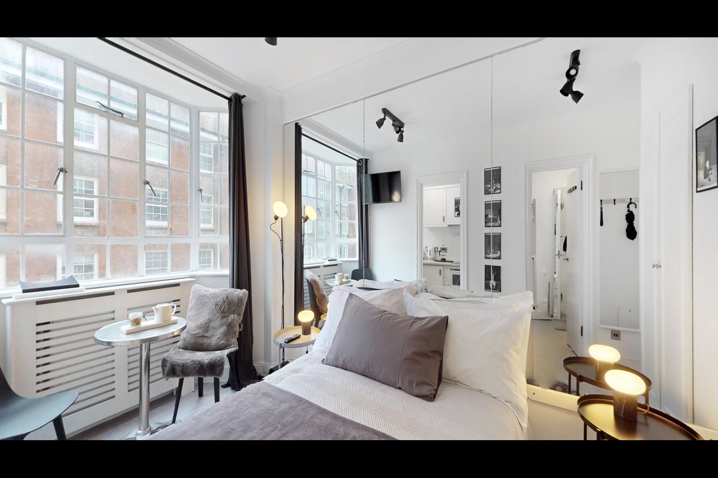 Studio Flat, Chelsea Cloisters, SW3, N1 7GU