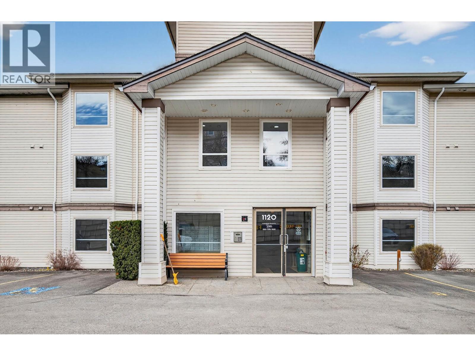 Additional image 3 of 302-1120 Hugh Allan Drive, Kamloops, BC, V1S1T4