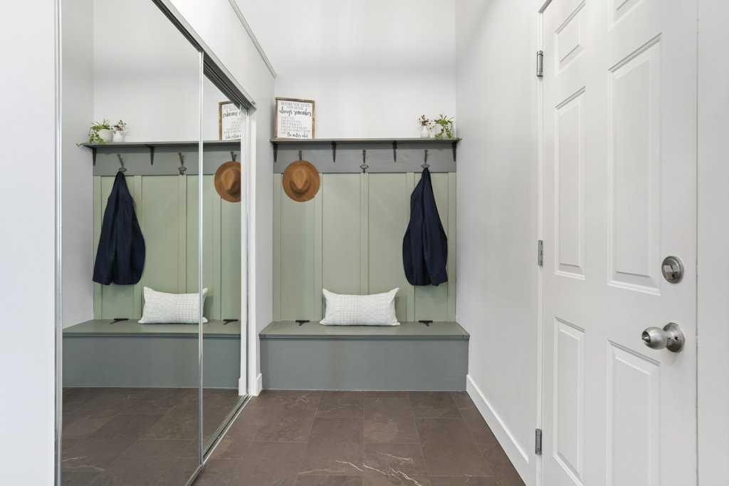 Additional image 2 of 377 Stonegate Way NW, Airdrie, AB, T4B 2X9