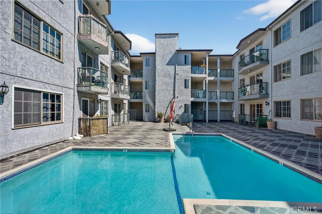 Additional image 30 of 4441 Woodman Avenue Unit 304, Sherman Oaks, CA 91423